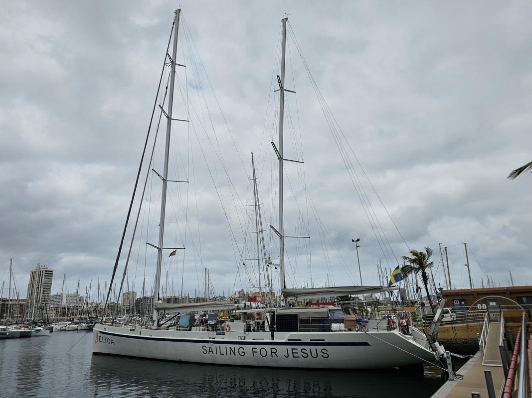 "Sailing for Jesus" aus Schweden ist auch in der Marina. 