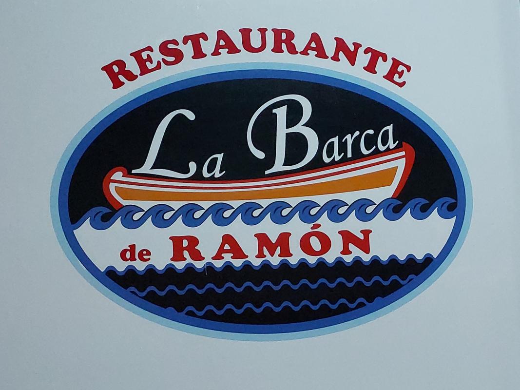 Das Restaurant bietet einheimische Gerichte.
